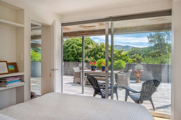 2 Tirohanga Terrace Akaroa_18