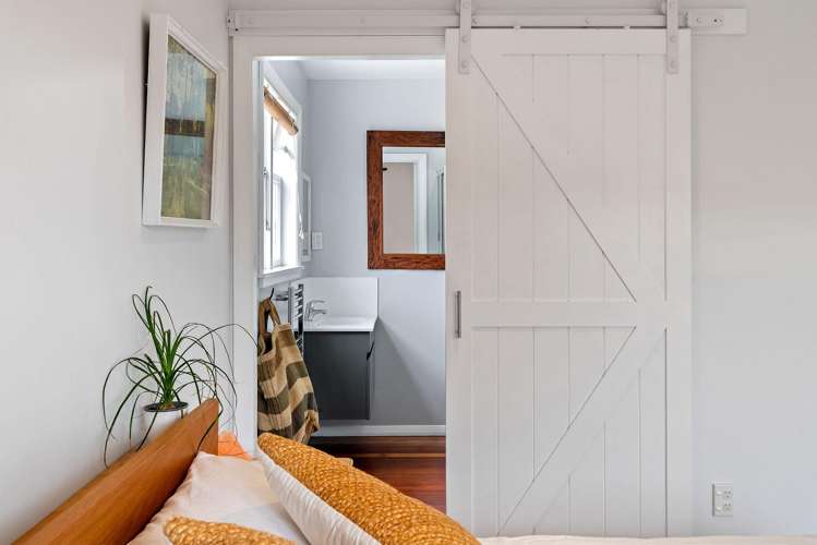 191 Severn Street Island Bay_13