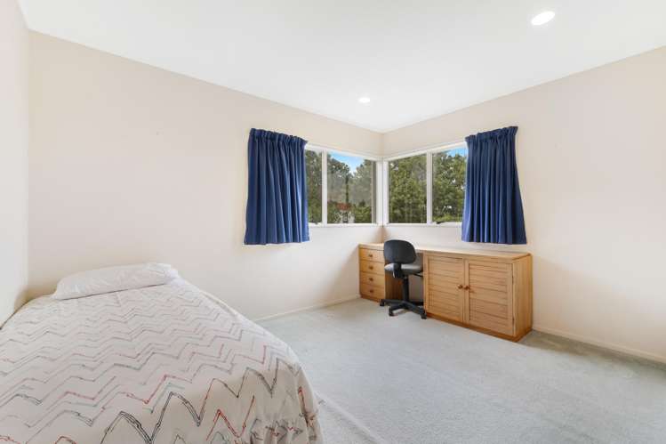 18 Gibson Place Mellons Bay_21