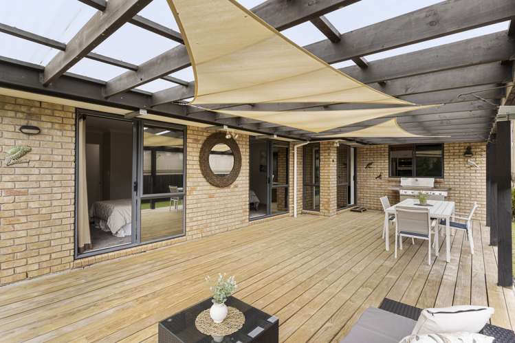 34 Norman Close The Gardens_14