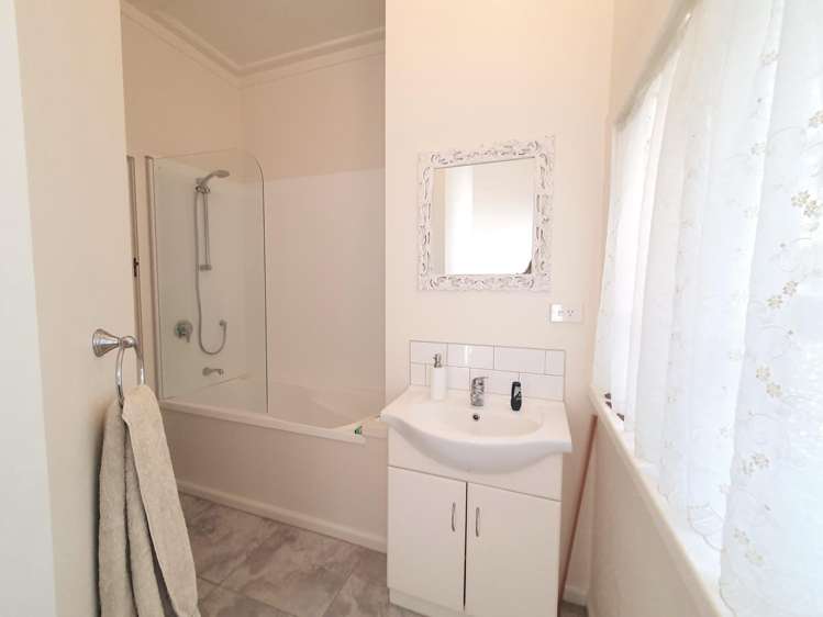 117 Edward Street Thames_23