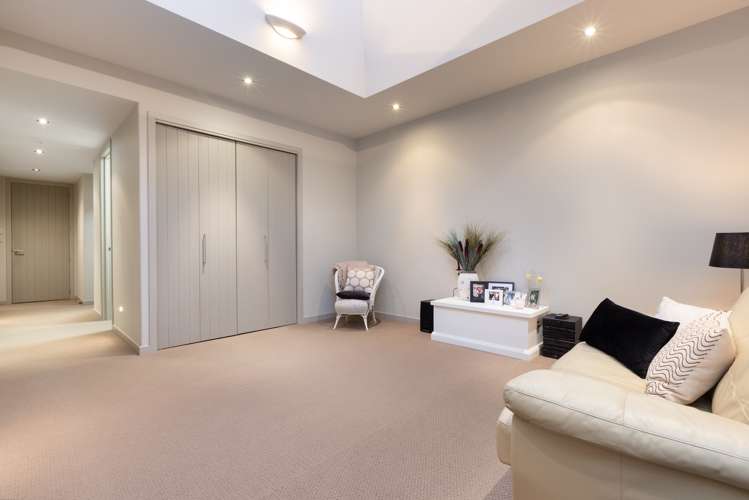 30 Contour Avenue Pyes Pa_15