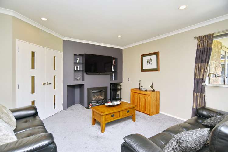 5 Orewa Close Parklands_13