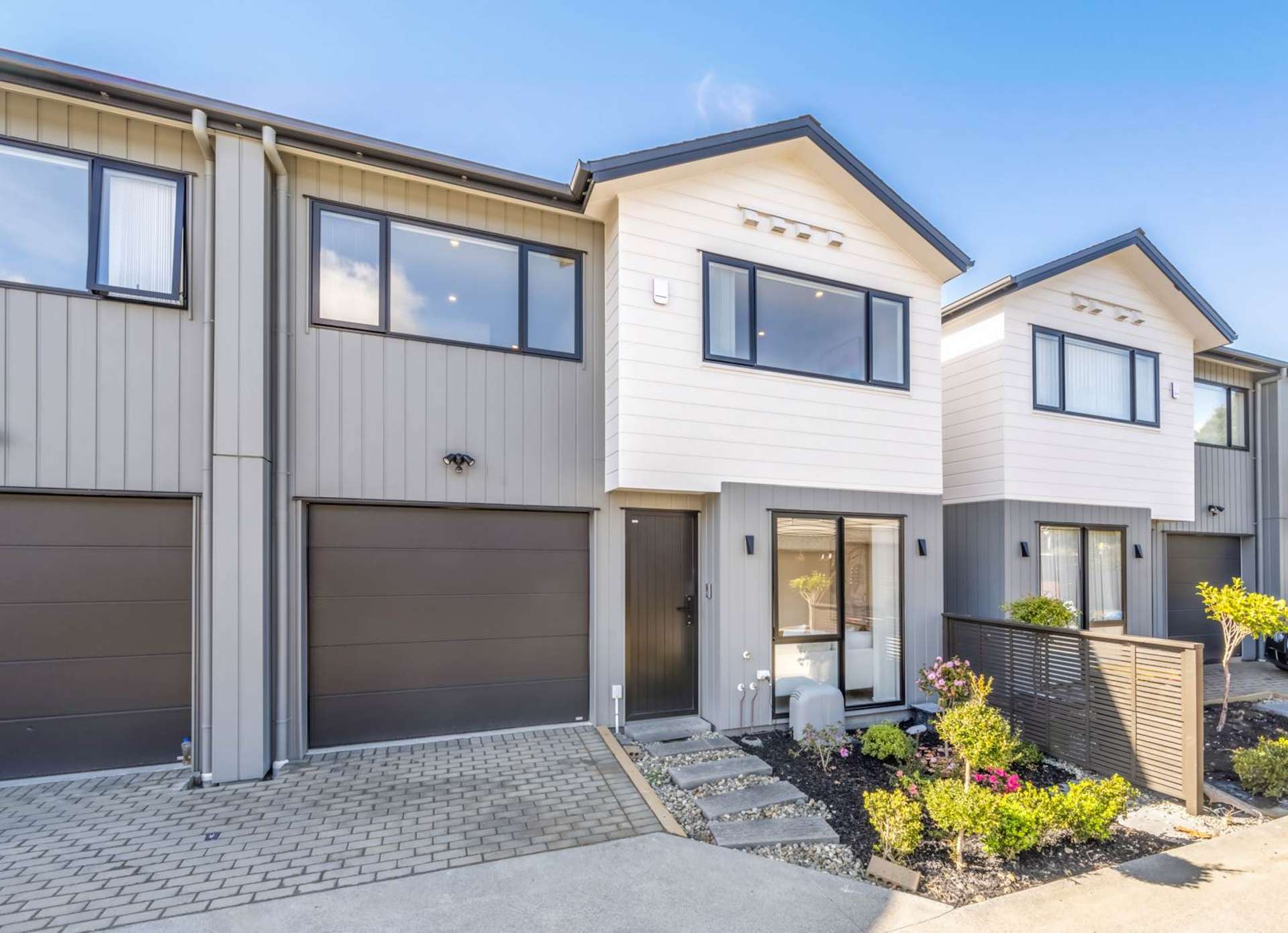 25E Oteha Valley Road Northcross_0