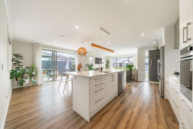 25 Cynisca Crescent Wallaceville_1