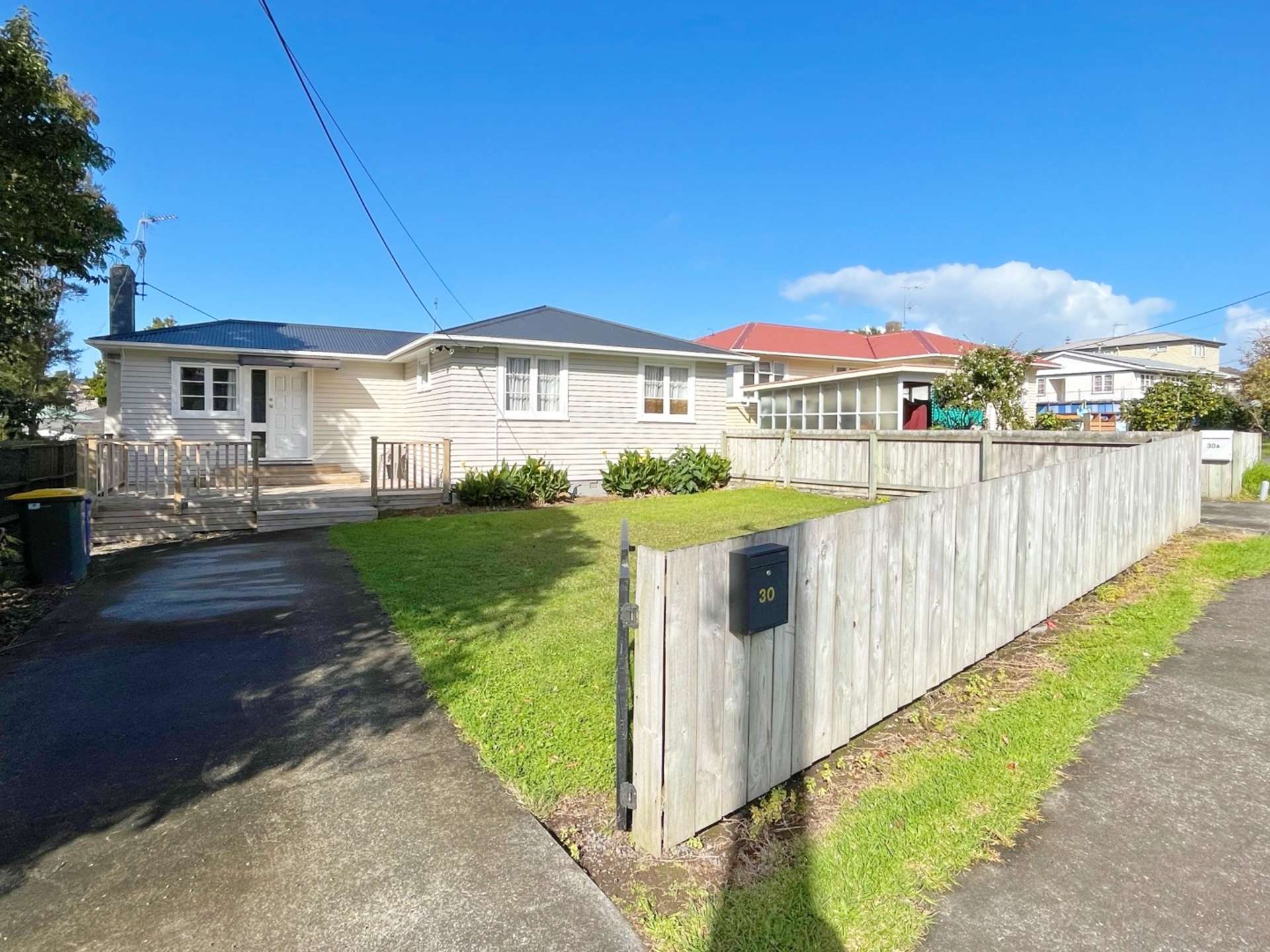 30 Fruitvale Road New Lynn_0