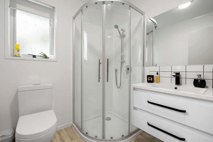 164 Burns Street Leamington_15