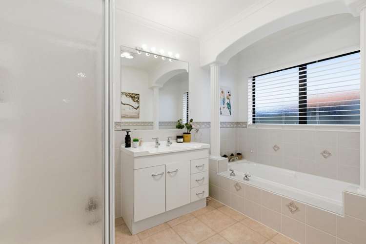 35 Ocean Crest Papamoa_12