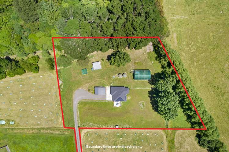 81 Halls Road Pahiatua_25