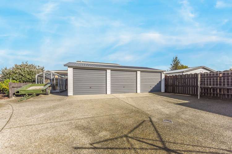 2 Coach Place Brightwater_21