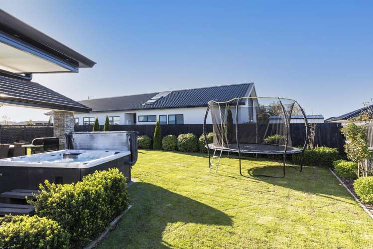 160 Southfield Drive Lincoln_21