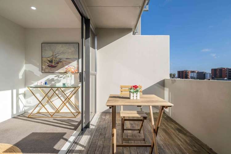 Great North Road Avondale_1