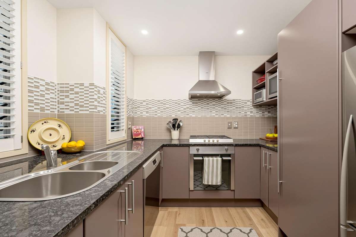 6T Carlton Gore Road_3