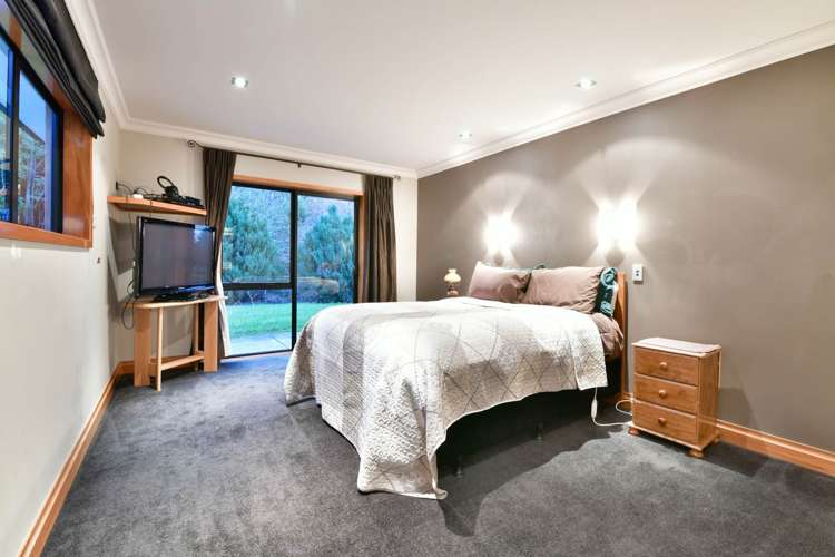 1 Myra G Place Stanmore Bay_14