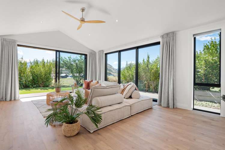 7 Torridon Court Jacks Point_18