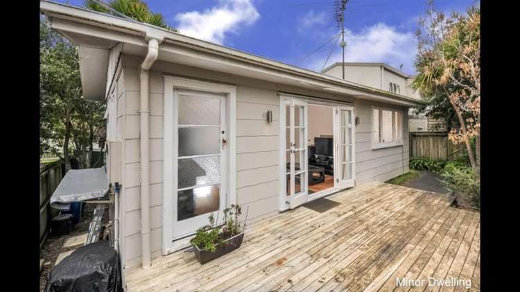 2 Merriefield Avenue Forrest Hill_0