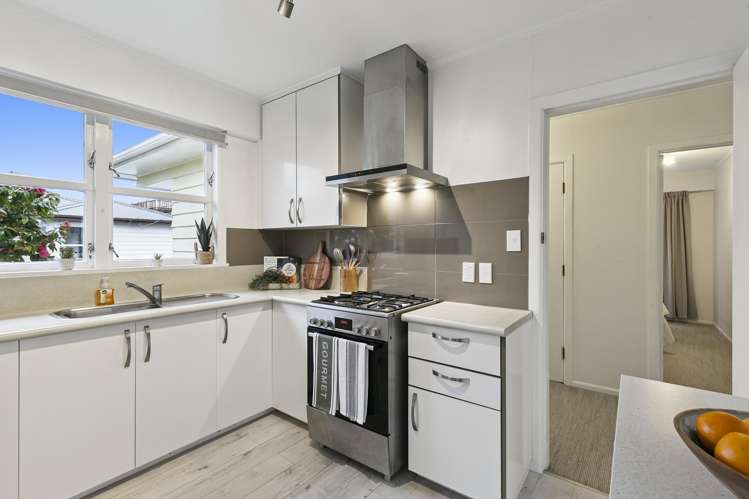 17a Tawa Terrace Tawa_8