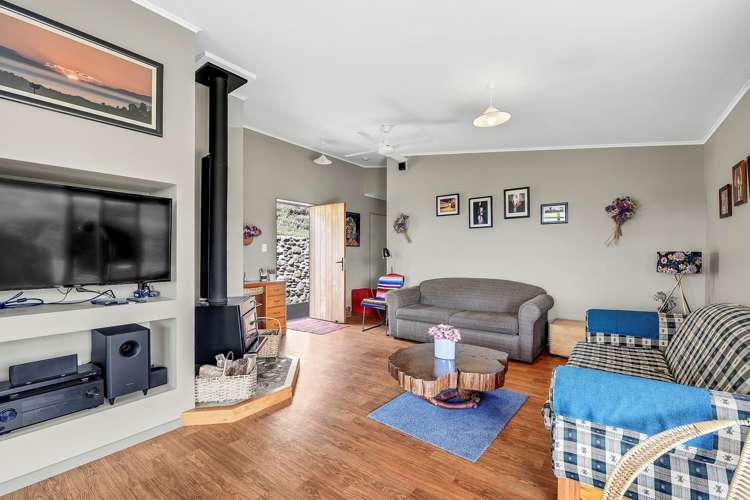 335 Old Coach Road Upper Moutere_16