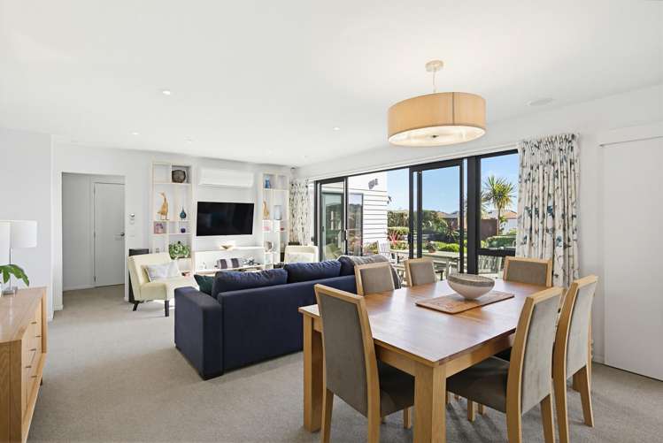 29 Lacebark Lane Woodridge_4