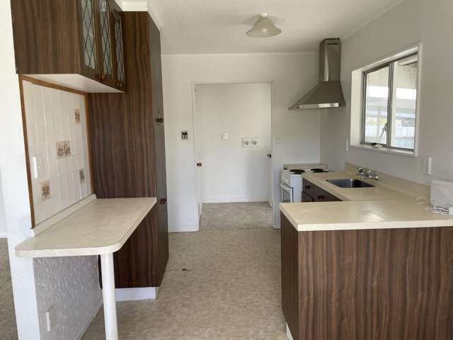 1 Weymouth Grove Wainuiomata_2