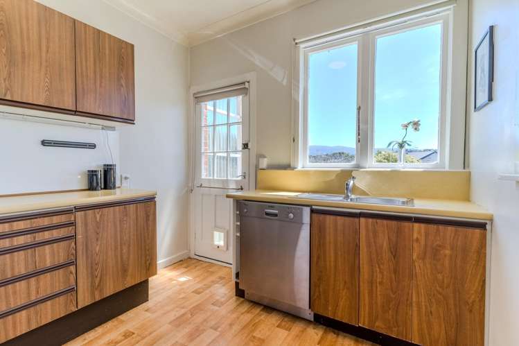 2 Victoria Road Tainui_6