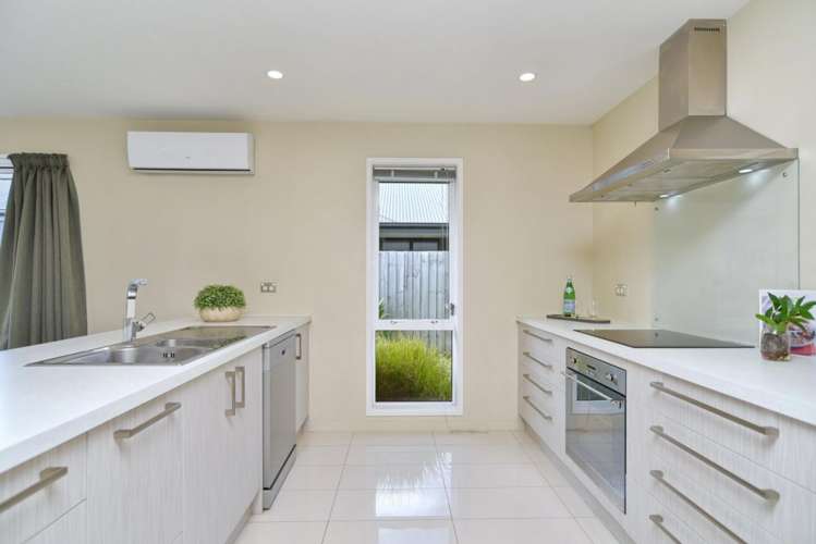 8 Booth Way Belfast_13