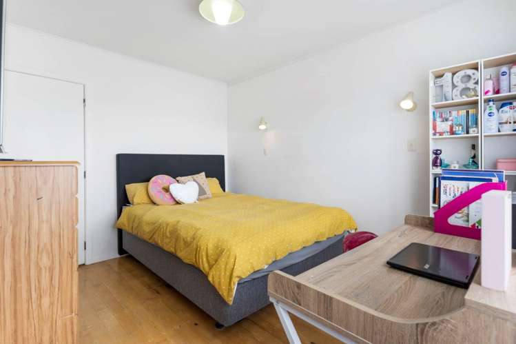 32 Collie Street Hillpark_11