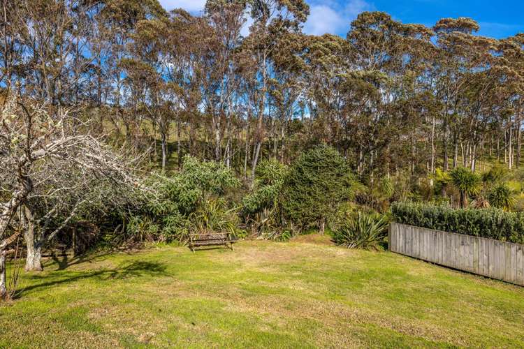 13 Totara Road Onetangi_33