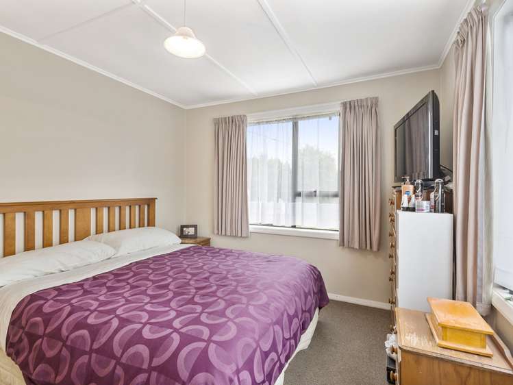 12 Avro Crescent Hornby_6