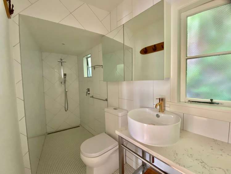 207 Wade River Road Wade Heads_14