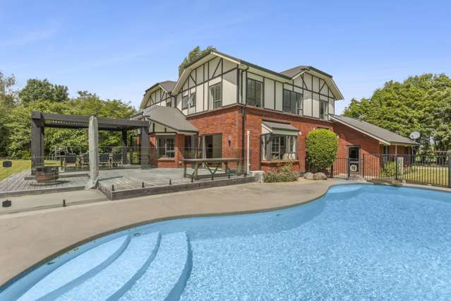 Looking for a lavish lifestyle?