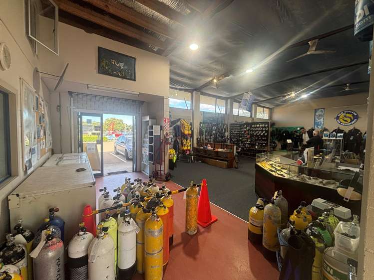 9 Marina View Paremata_5