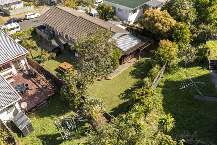 2/16 Girrahween Drive Totara Vale_14