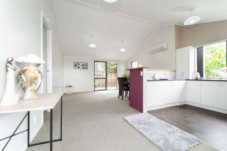 2/577 Richardson Road Mount Roskill_5