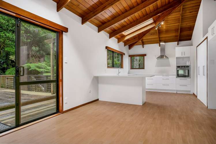 26 Valley Road Titirangi_2