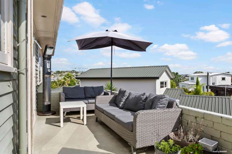 1/87a Kowhai Road Mairangi Bay_9