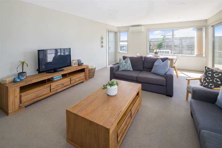 19a Comber Place Johnsonville_6