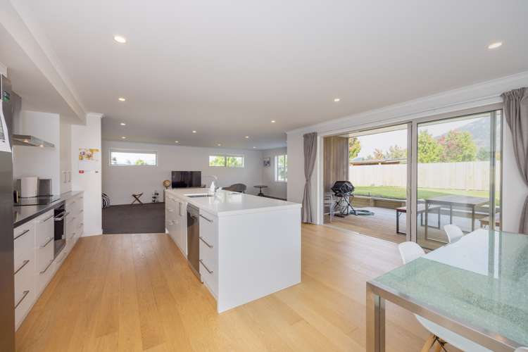 21 Timsfield Drive Lake Hawea_1