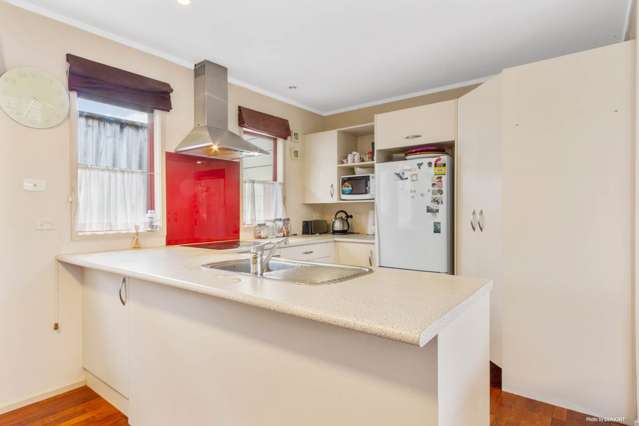 3/112 Solar Road Glen Eden_2