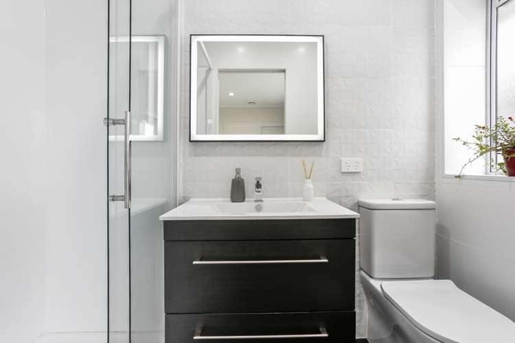 63 Church Road Mangere Bridge_14