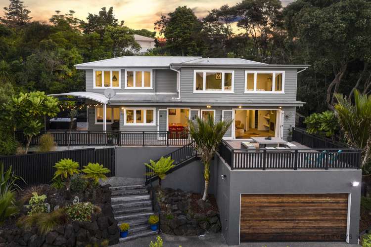 52 Derwent Crescent Titirangi_0