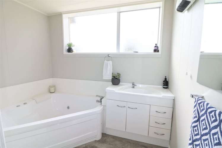 52 Rosebrook Road Claremont_11