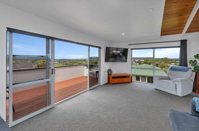 104 Memorial Drive Parahaki_3