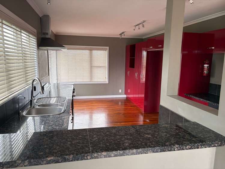 124 Whangaparaoa Road Red Beach_3