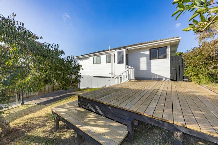124 Solar Road Glen Eden_11