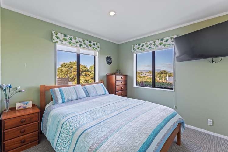 14 Koromiko Street Otaki Beach_19