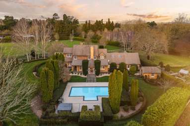 282 Woodside Road_2