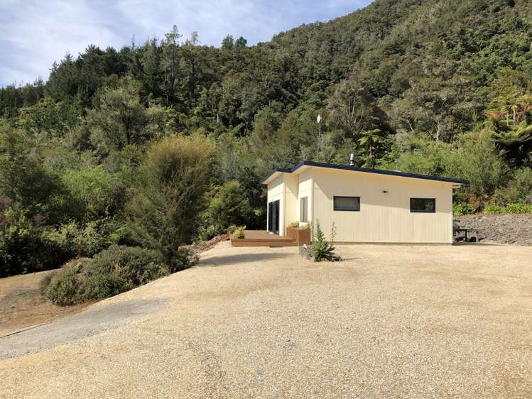 844 Long Plain Road Takaka_14