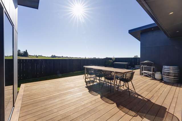 64 Les Wakefield Road Mapua_2