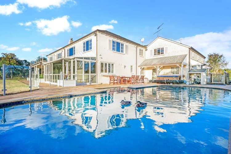 52 Porterfield Road Whitford_10